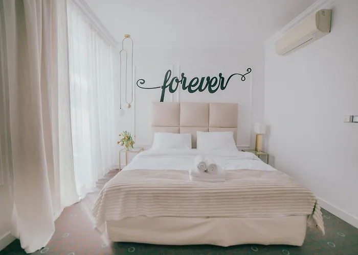 Hotel Aroma Stone 3*